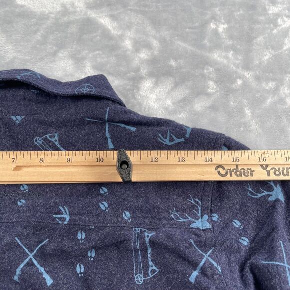 Legendary Whitetails Shirt Womens Large Navy Deer Hunting Print Cotton Flannel - Picture 14 of 16